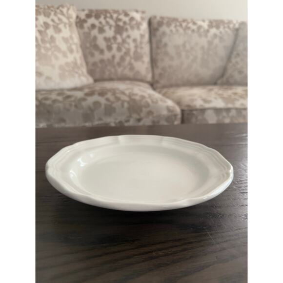 Mikasa French Countryside F9000 8” Salad Plates – Set of 6 - White ( set 2) - Picture 7 of 8